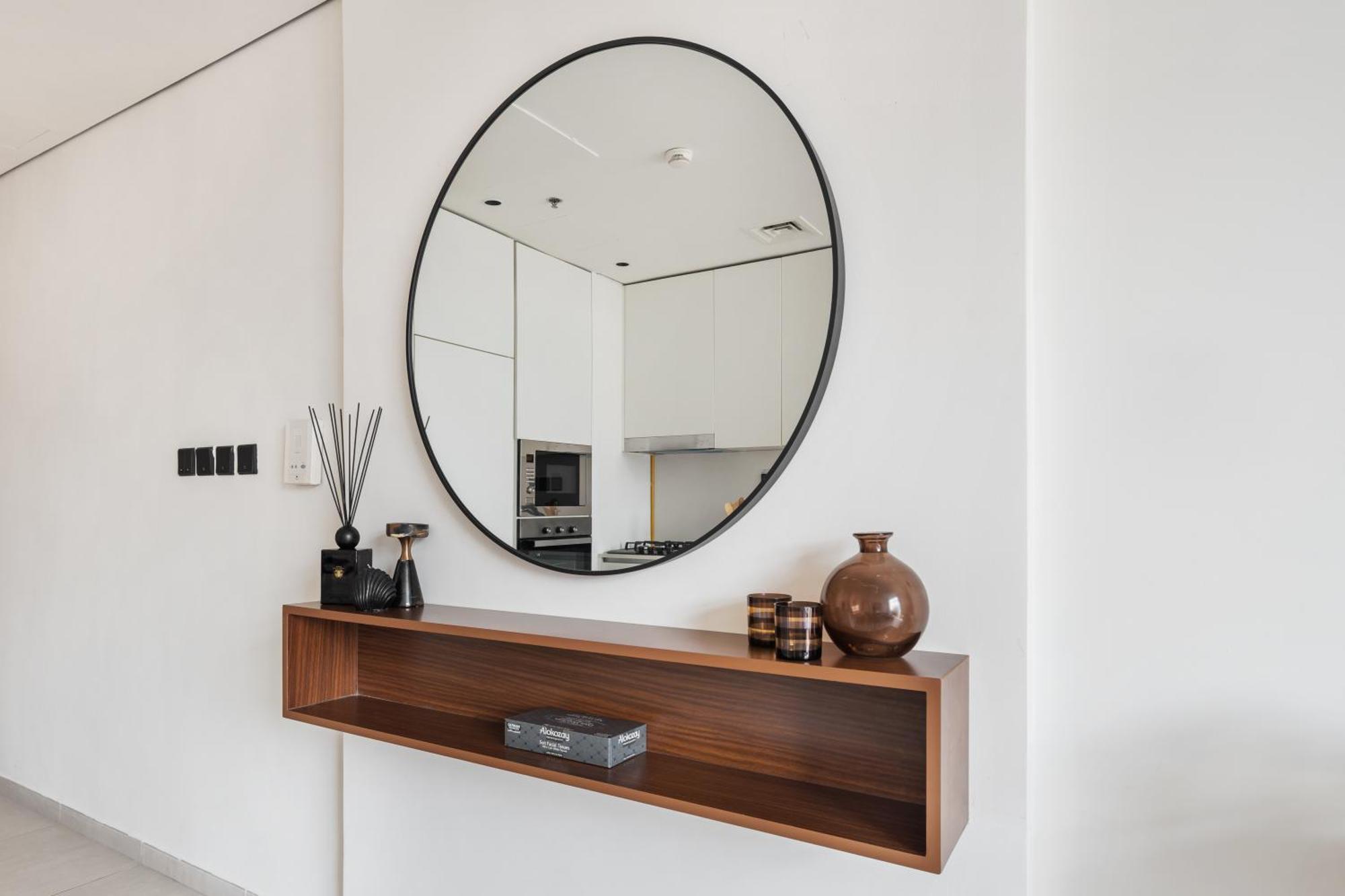 Luxurious & Cosy 1 Bdr, Pool View, 1 Queen Bed Dubai